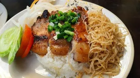 Hình ảnh Cơm sườn bì