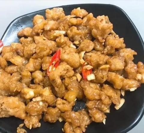 Hình ảnh Sụn gà rang muối Hồng Kong