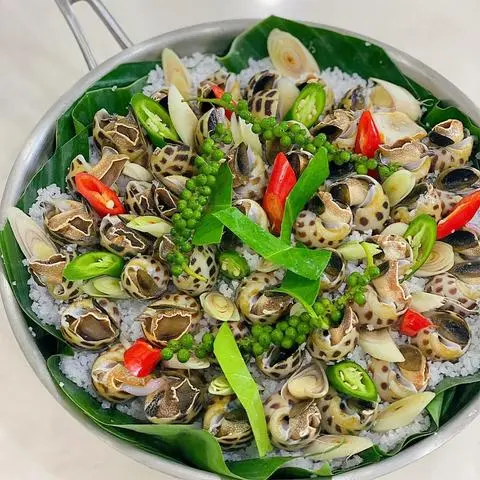 Hình ảnh Ốc hương hấp tiêu xanh