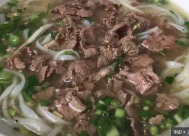 Hình ảnh Phở tái lăn