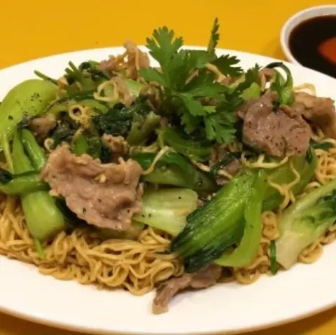 Hình ảnh Bò xào mì