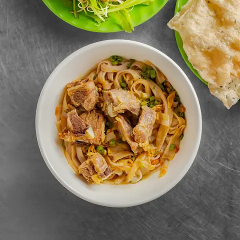 Hình ảnh Mì quảng sườn heo