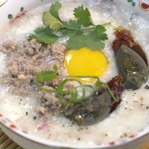 Hình ảnh Cháo thịt bằm trứng bắc thảo