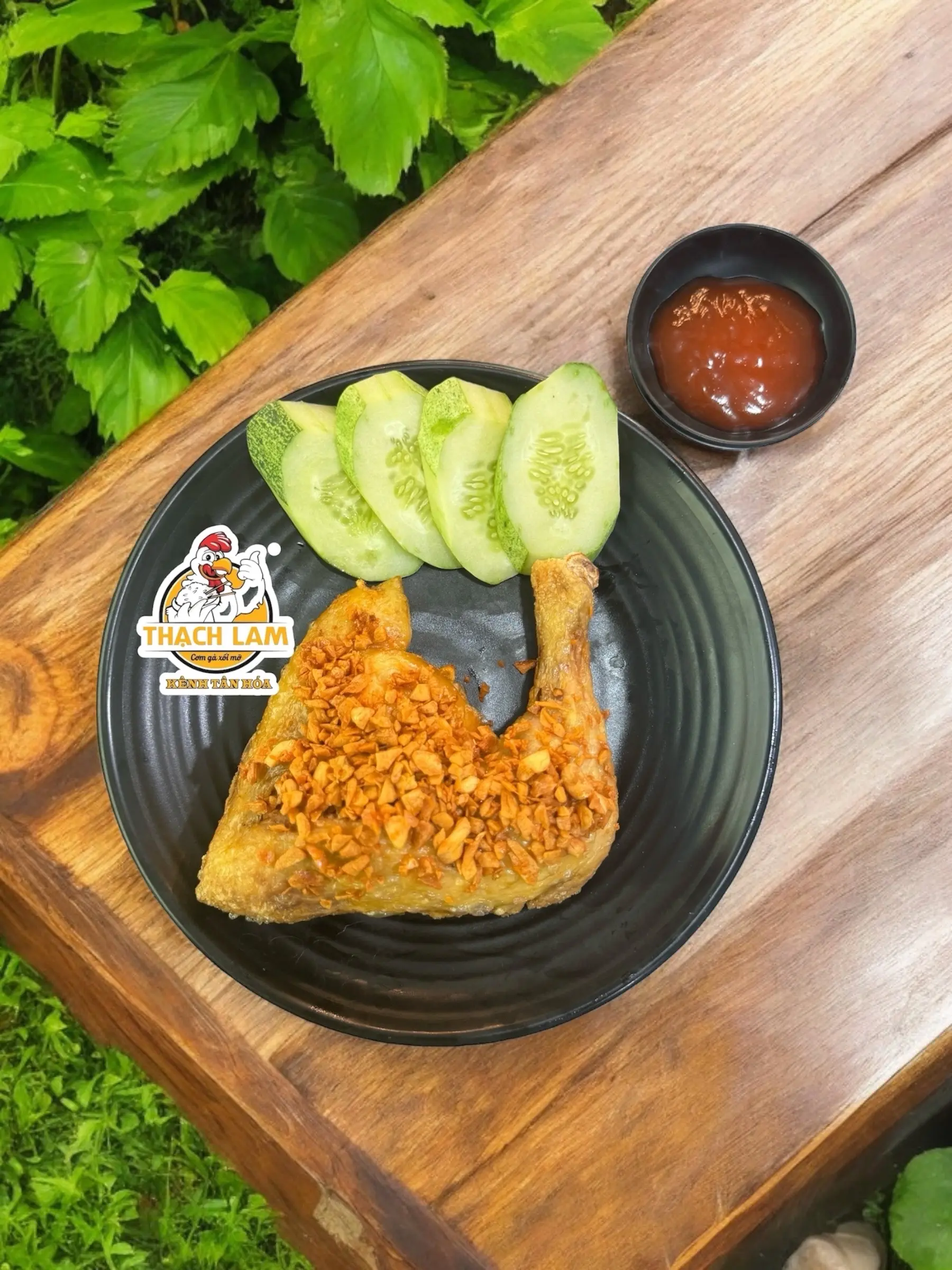 Hình ảnh Đùi lớn - sốt mắm tỏi không cơm