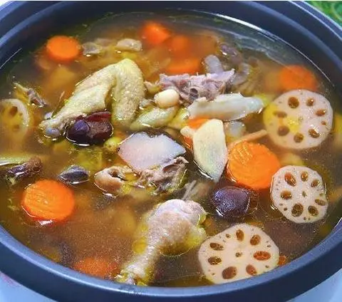 Hình ảnh Lẩu gà hầm thuốc bắc