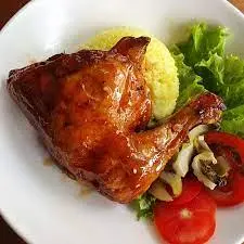 Hình ảnh Cơm Đùi Gà Sốt Nước Mắm