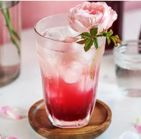 Hình ảnh Soda hoa hồng