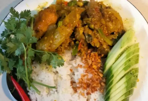 Hình ảnh Cơm ếch xào lăn