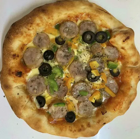 Hình ảnh Pizza xúc xích ( Pizza tươi - không phải đế bánh đông lạnh) 