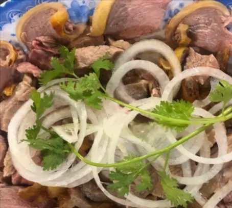 Hình ảnh Bê thui thái mỏng - đùi