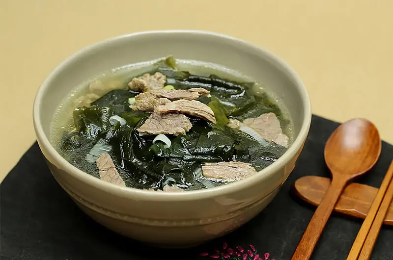 Hình ảnh Canh rong biển bò