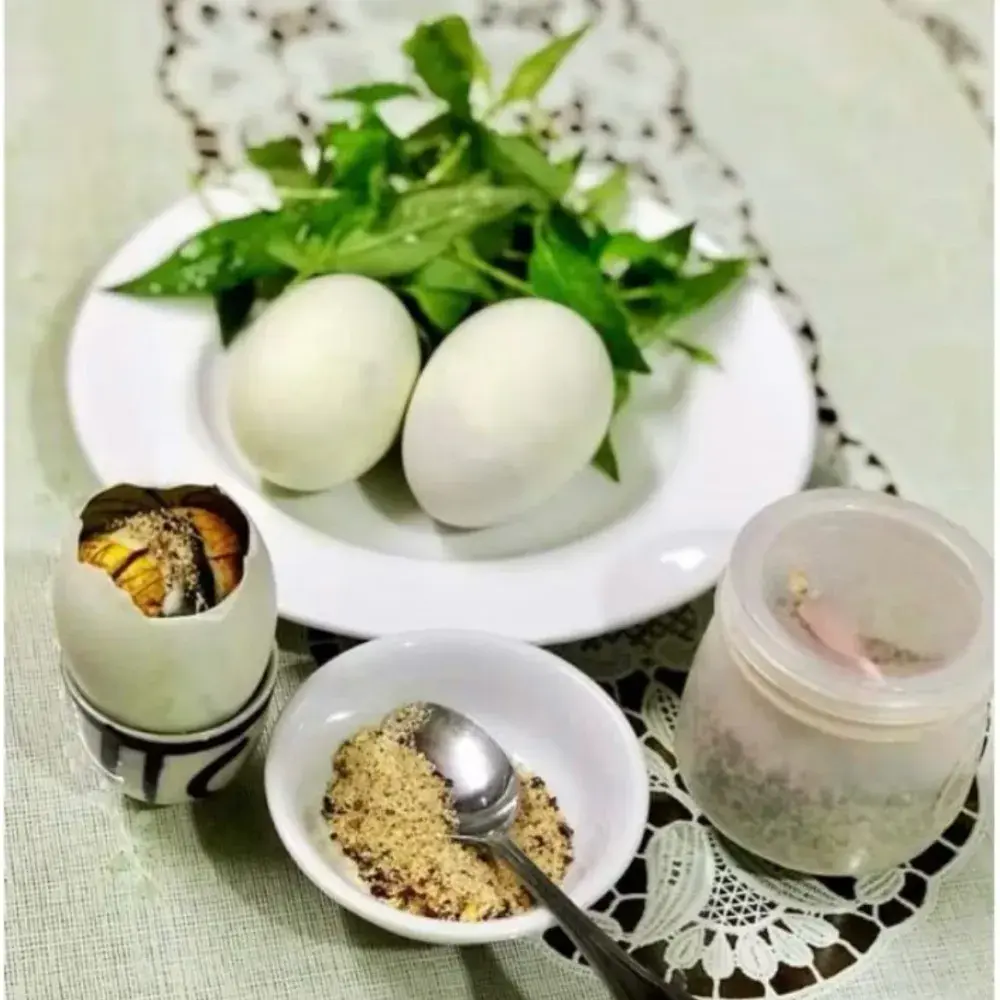 Hình ảnh Hột vịt lộn luộc