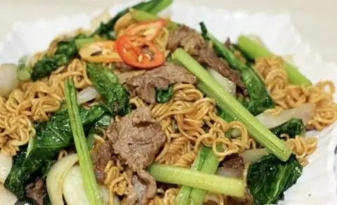 Hình ảnh Mì xào bò