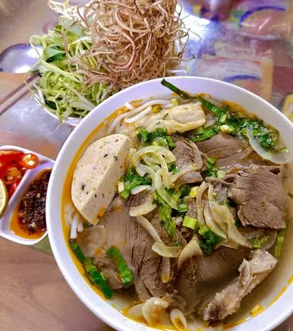 Hình ảnh Bún bò Ghiền