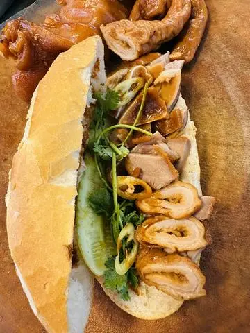Hình ảnh Bánh mì phá lấu
