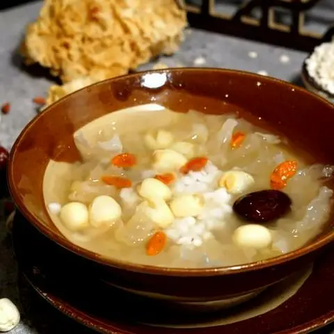 Hình ảnh Chè ngân nhĩ hạt sen