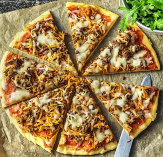 Hình ảnh Beefy pizza