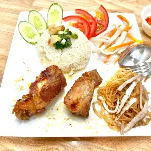 Hình ảnh Cơm sườn cọng bì