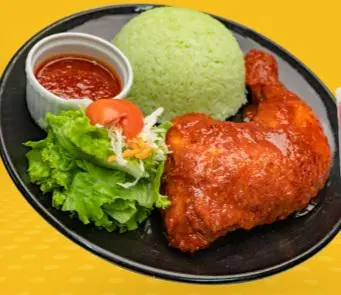 Hình ảnh Cơm gà chiên mắm
