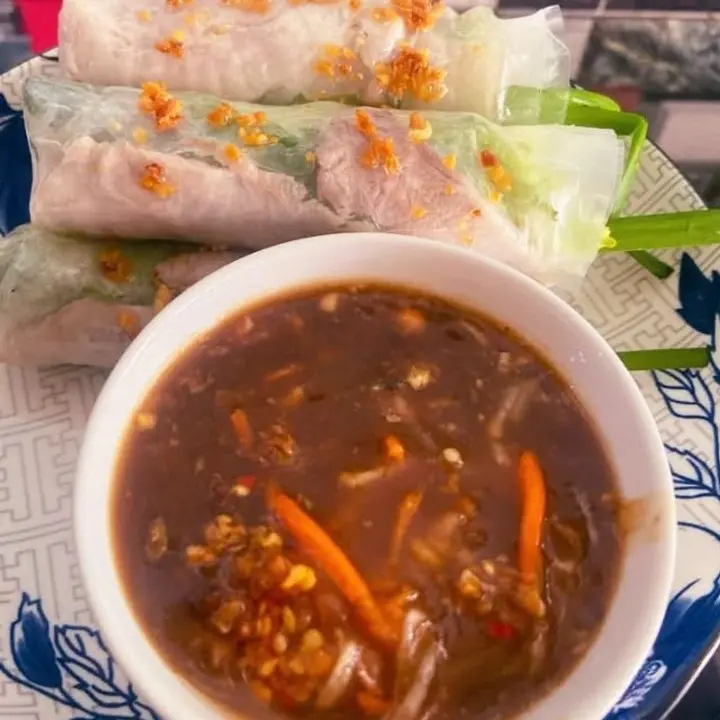 Hình ảnh Gỏi cuốn thịt mắm nêm