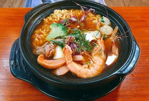 Hình ảnh Mì cay thập cẩm