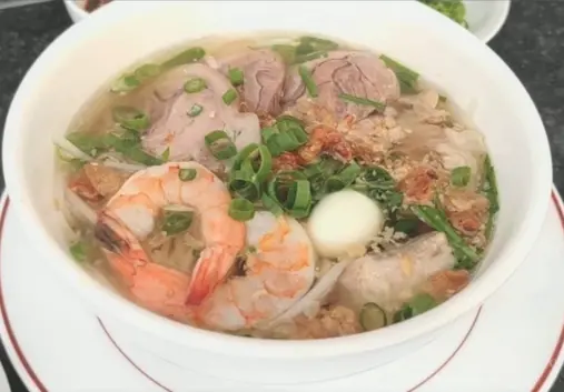 Hình ảnh Hủ tiếu nam vang nước 