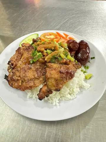 Hình ảnh Cơm sườn lạp xưởng