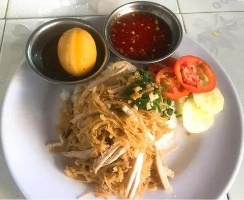 Hình ảnh Cơm tấm bì trứng kho