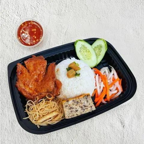Hình ảnh Cơm tấm chả
