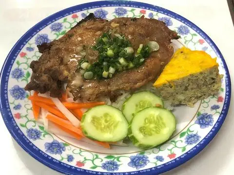 Hình ảnh Cơm Sườn Chả