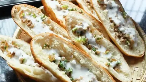 Hình ảnh Bánh mì nướng cốt dừa