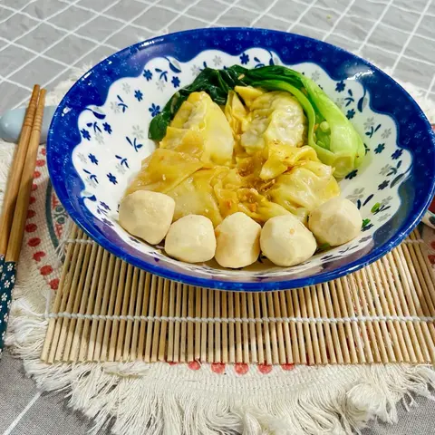 Hình ảnh Sủi cảo sốt - cá viên