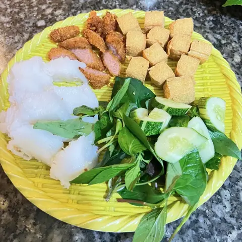 Hình ảnh Bún Đậu Nem Chua Rán 