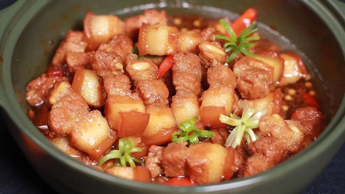 Hình ảnh Cơm thịt kho tiêu