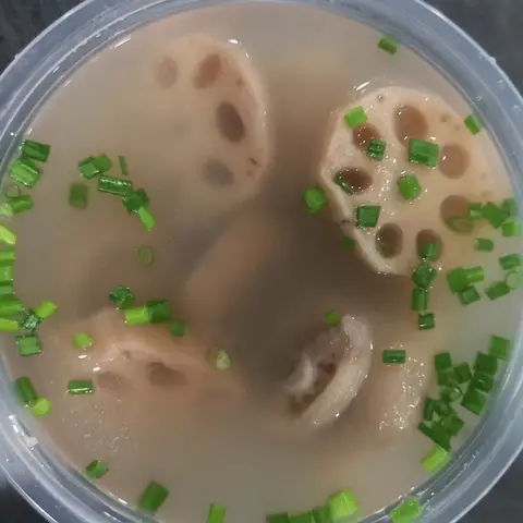 Hình ảnh Nui đuôi heo củ sen