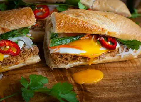 Hình ảnh Bánh mì ốp la 1 trứng