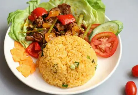 Hình ảnh Cơm bò lúc lắc