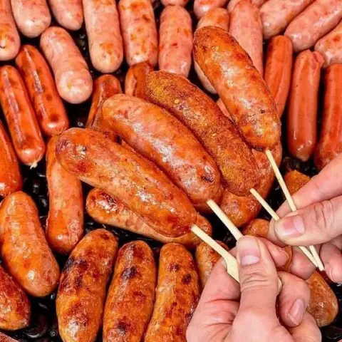 Hình ảnh Combo 5 cây lạp xưởng nướng đá