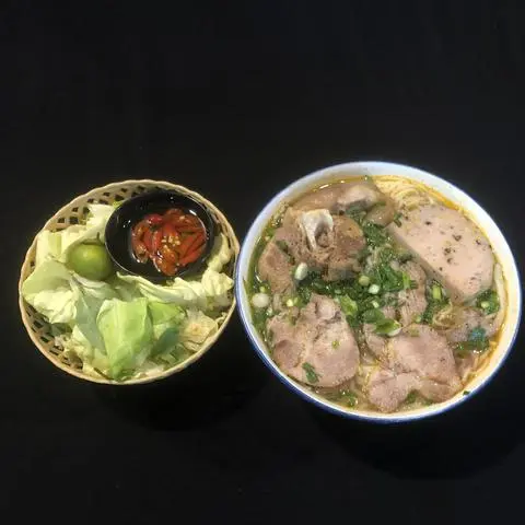 Hình ảnh Giò Nạc Hầm Sả+ Thịt Nạc Dăm+ Chả Lá