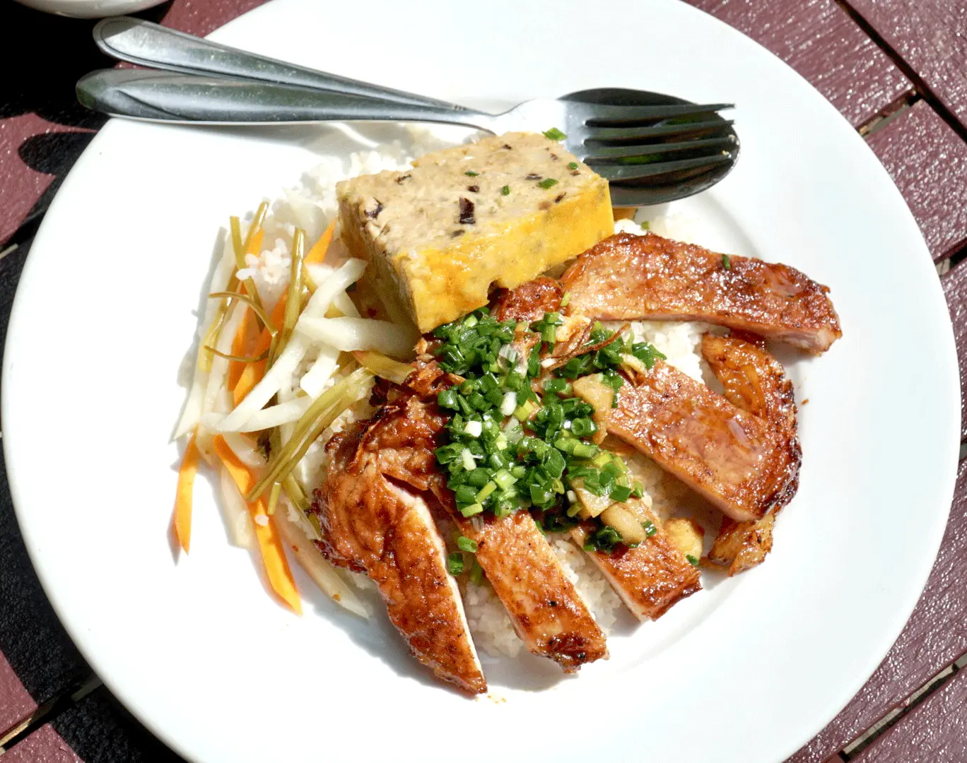 Hình ảnh Cơm sườn - chả