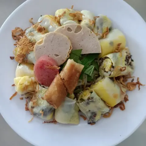 Hình ảnh Bánh cuốn nóng trứng đặc biệt