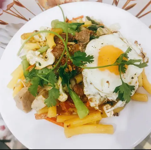 Hình ảnh Nui xào bò trứng