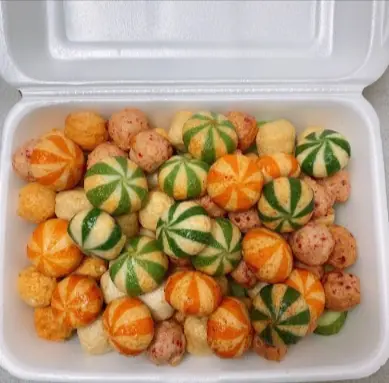 Hình ảnh 5 viên Bánh bao nhân trứng cá