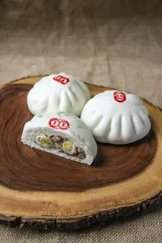 Hình ảnh Bánh bao 2 trứng cút