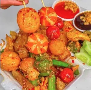 Hình ảnh Combo cá viên - 1 ly hồng trà tắc