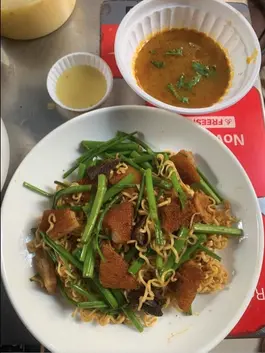 Hình ảnh Mì xào phá lấu