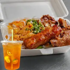 Hình ảnh Cơm sườn - chả - ly 7 up