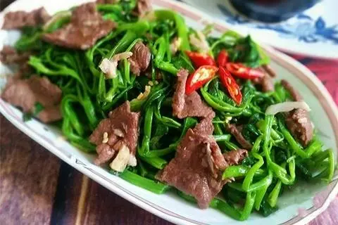 Hình ảnh Gỏi bắp bò rau muống