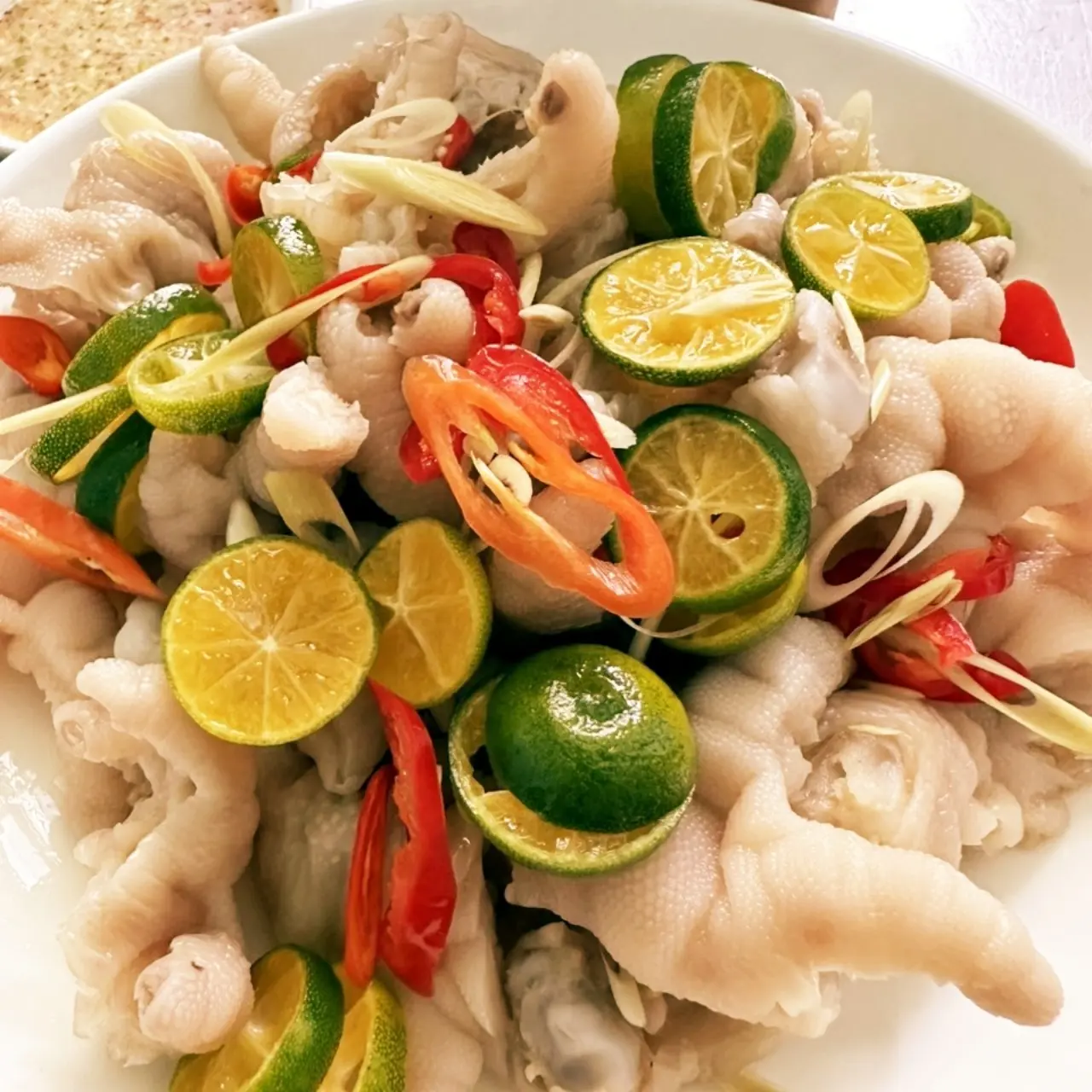 Hình ảnh Chân gà sả tắc rút xương - 1800gr