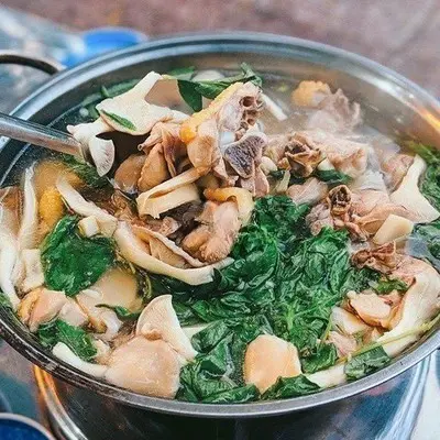 Hình ảnh Lẩu gà lá é Hoàng Tộc